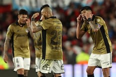 Guerra interna en Colo Colo: las “desobediencias” que provocaron la suplencia de Arturo Vidal y Esteban Pavez