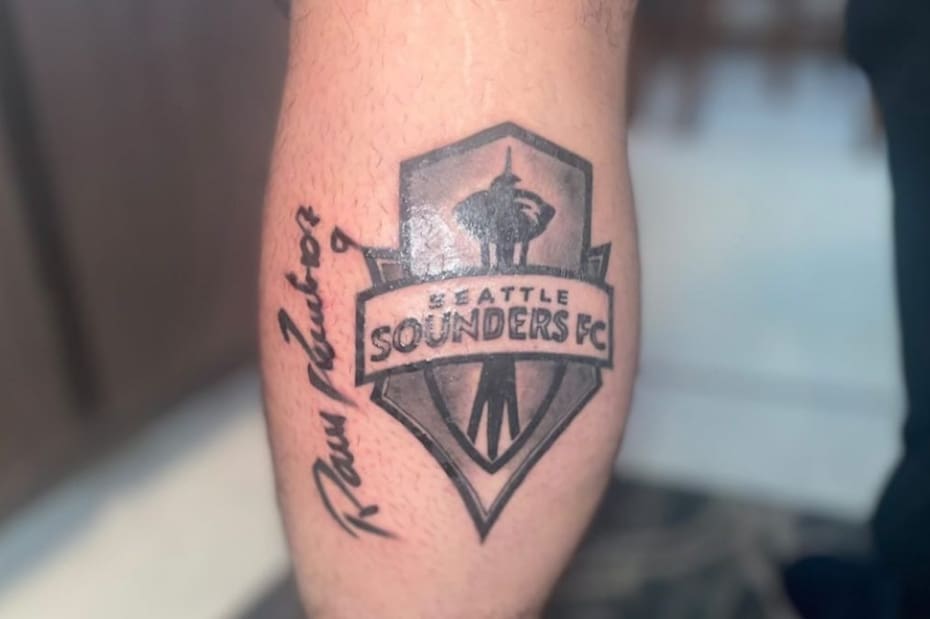 El ex delantero de la U fue homenajeado en Estados Unidos. Foto: Instagram.