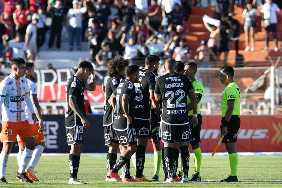 Los albos se sintieron perjudicados por el arbitraje. Créditos: ATON