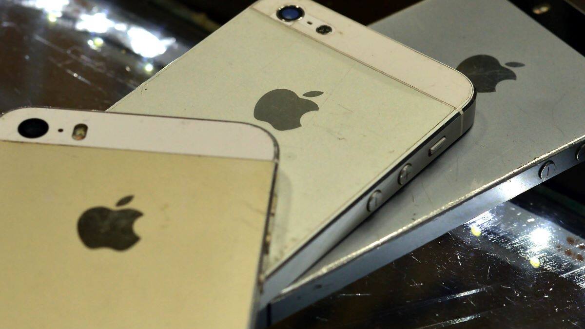 Delincuentes armados robaron más de 100 iPhones desde sucursal Entel en Maipú