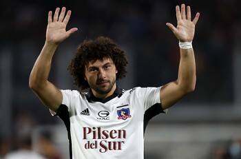 “Dando cátedra": Hinchas de Colo Colo deliraron con los elogios de Mariano Closs y Diego Latorre a Maxi Falcón