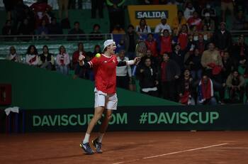 Nicolás Jarry apabulló a Nicolás Álvarez, cerró la serie de Copa Davis y desató el festejo de Chile en Lima