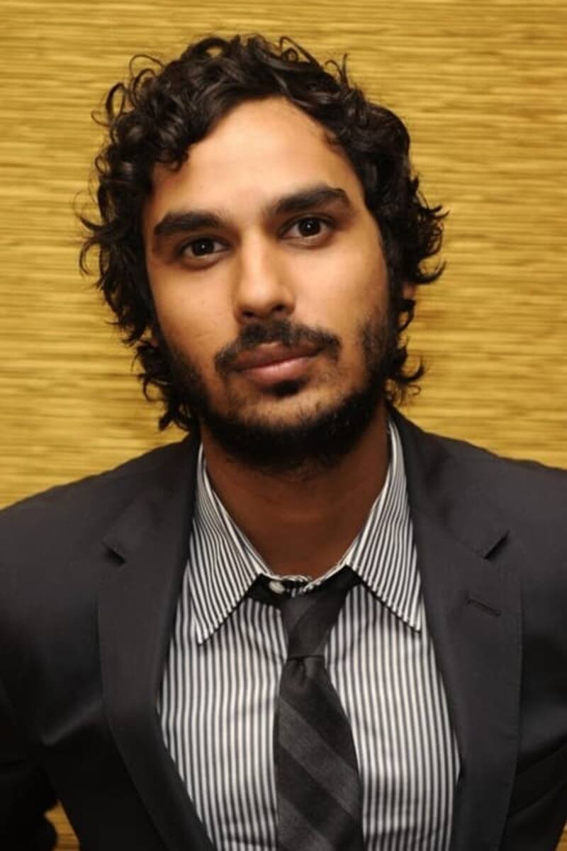Kunal Nayyar es Peter.
