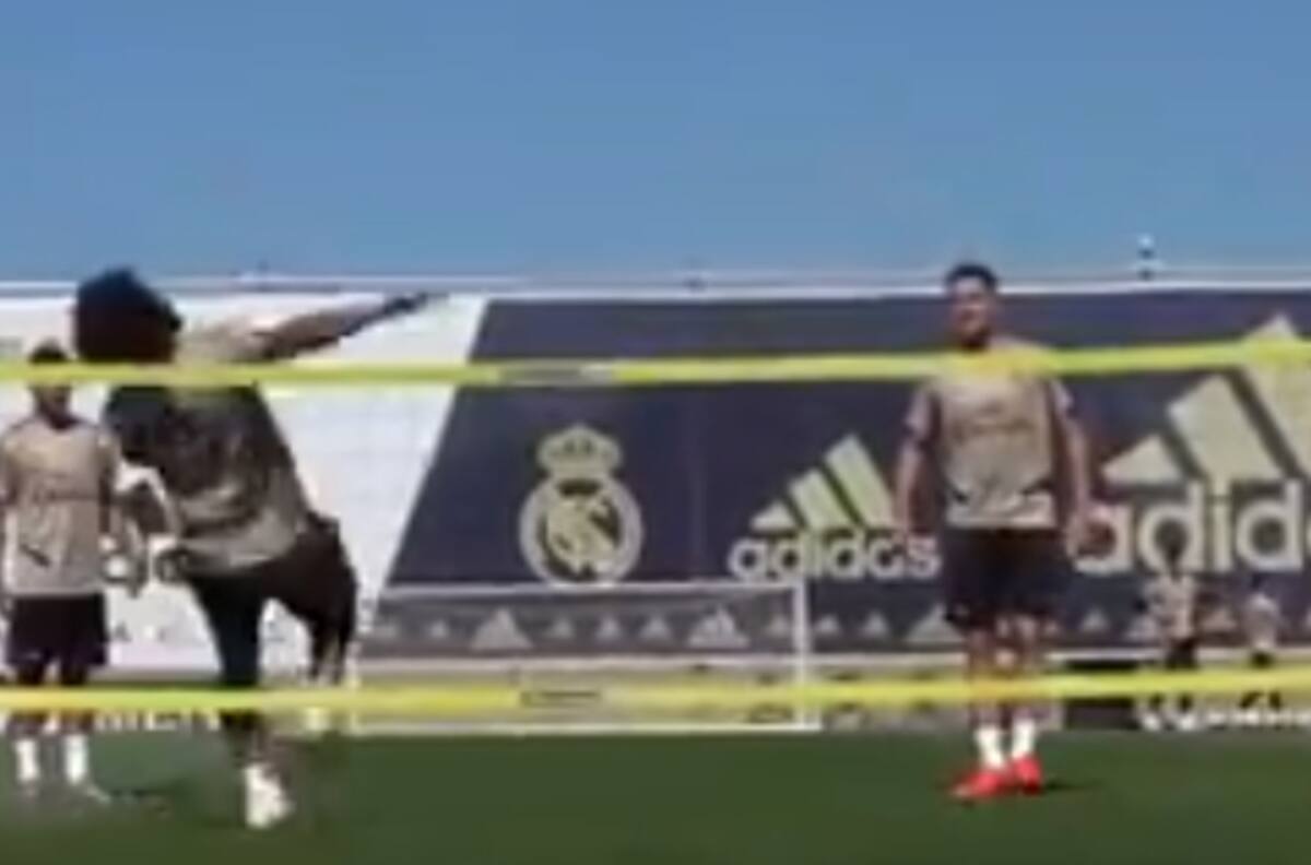 Extraordinaria chilena con la que Marcelo se lució en el fútbol-tenis del Real Madrid