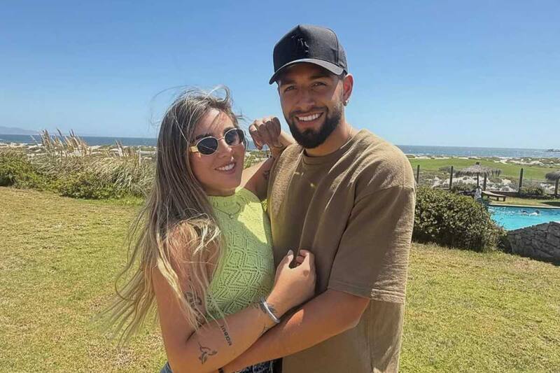 Y su pareja Anais, la protagonista del polémico posteo. Foto: Instagram @__anais________