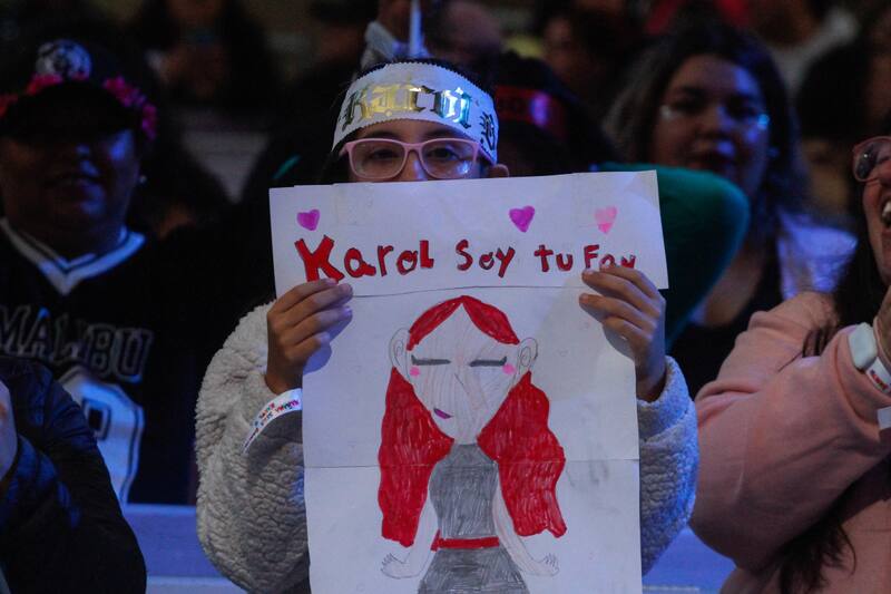 Conoce los mejores looks en Viña 2023. Créditos: ATON