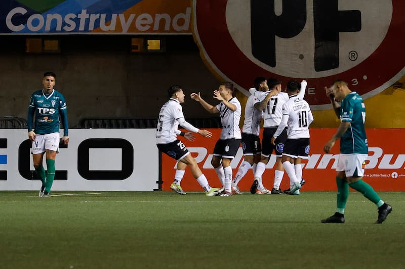 El resultado dejó en vilo la continuidad de Héctor Robles en los Caturros /Photosport