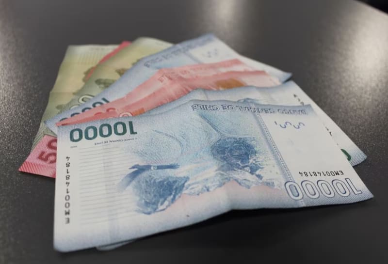 Conoce si tienen pendiente algún pago del IFE Universal. Foto: En La Hora.