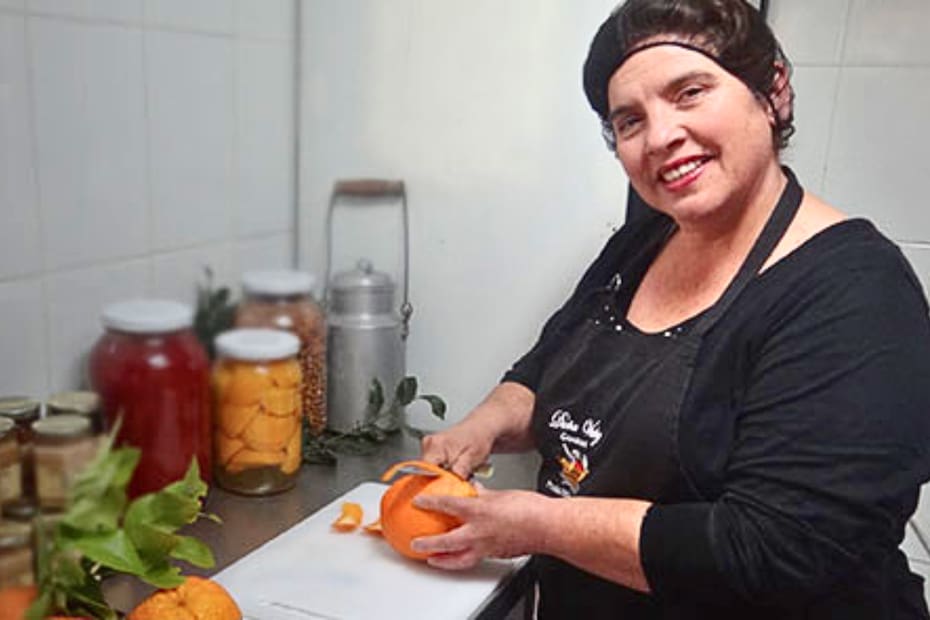 Revisa si cumples con los requisitos para ser beneficiaria.