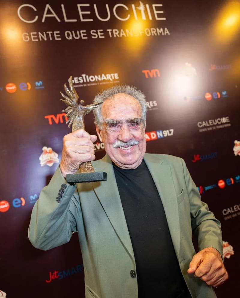 El legendario actor ha recibido una serie de reconocimientos por su trayectoria, incluido el Premio Caleuche 2023 por Mejor actor de soporte en cine por la película 1976.