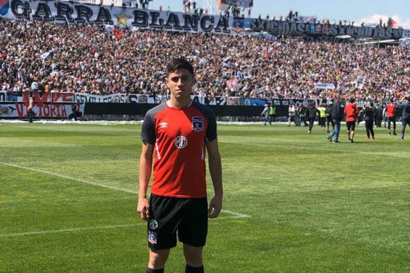 El defensor en su paso por Colo Colo. Foto: David Tati.