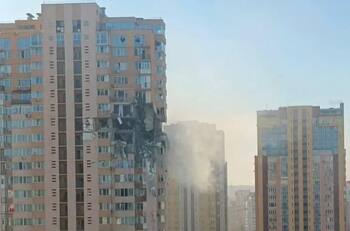 VIDEO | Registran el impacto de un misil ruso en edificio residencial de Ucrania