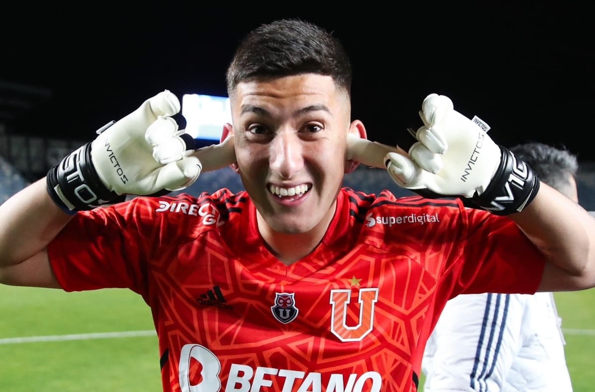 VIDEO | El desafiante gesto de Martín Parra tras clasificar con la U y eliminar a la UC en Copa Chile