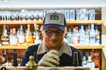 Ed Sheeran y su esposa Cherry Seaborn tendrán su primer hijo