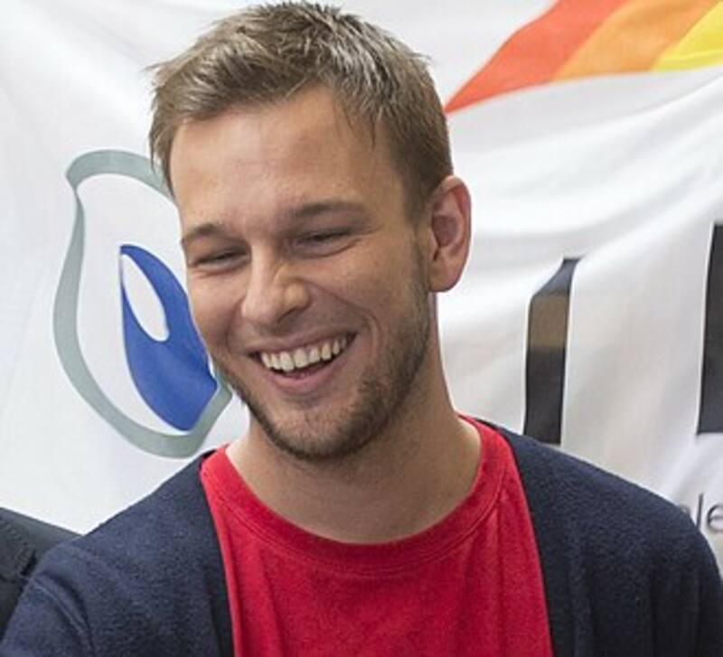 Fue afectado por un potente cáncer a la sangre.