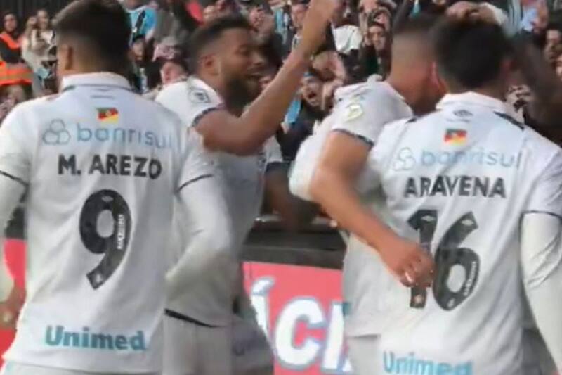 consiguió un triunfo fundamental en Santa Catarina y el Monito Aravena fue figura.