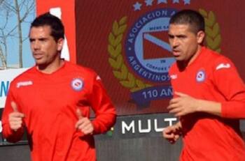 Cuatro ex UC en la lista: Los 10 futbolistas chilenos que jugaron en Argentinos Juniors