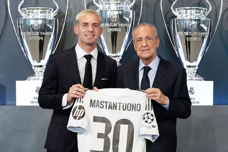 Franco Mastantuono en su presentación en Real Madrid. Foto: Instagram Real Franco Mastantuono.