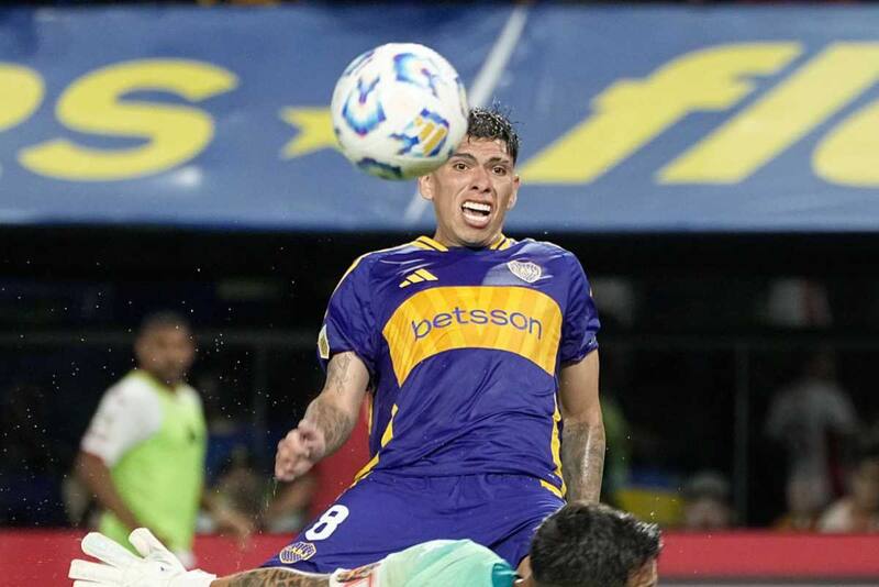 La Joya sería titular contra Benfica.