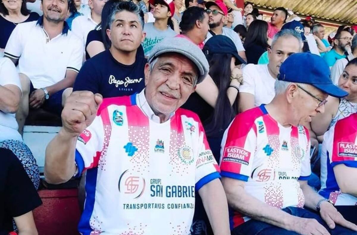 Martín Vargas apoyó a su nieto en ascenso de Deportes Linares: "Espero verlo en Primera División"