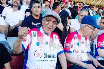 Martín Vargas apoyó a su nieto en ascenso de Deportes Linares: "Espero verlo en Primera División"