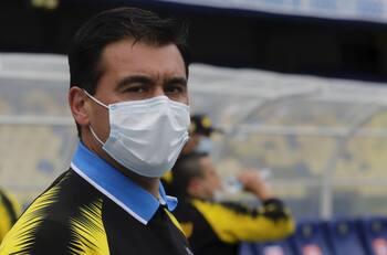 Desfile en la banca: Los entrenadores que más han cambiado de equipo en Chile en los últimos 10 años