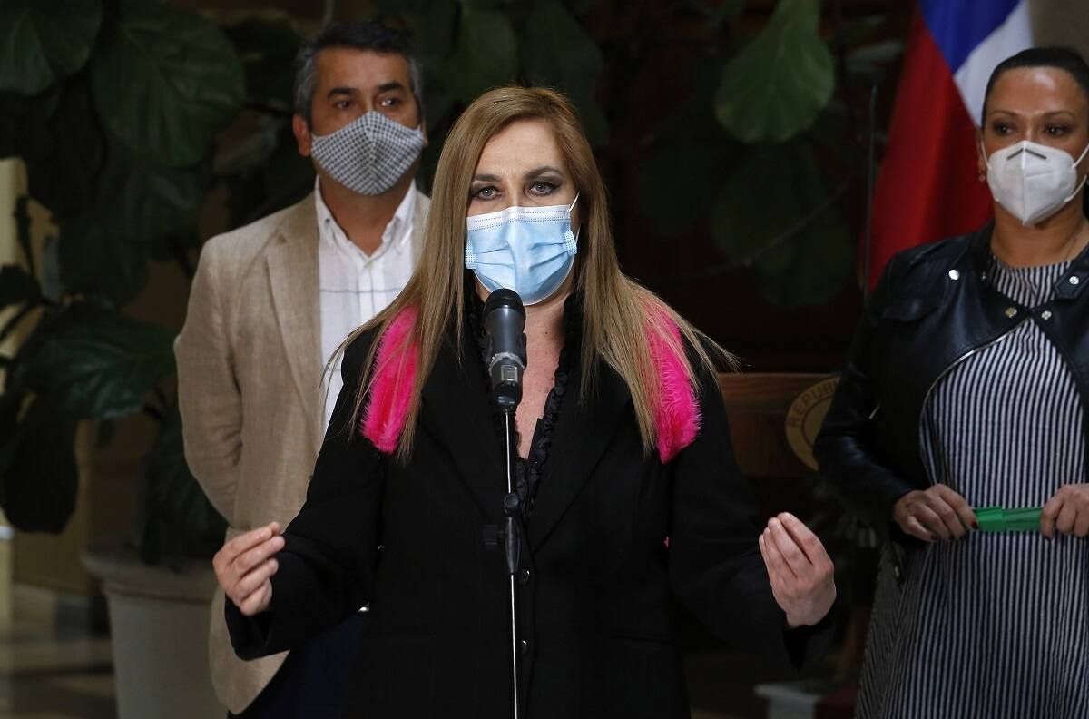 Pamela Jiles por segundo retiro AFP: "El 'desgobierno' olvidó a los menores que no recibirán nada"