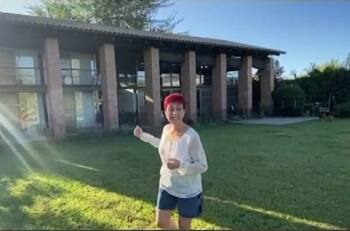 Con piscina y un amplio terreno en Machalí: Así es la espectacular casa de la Doctora Carolina Herrera