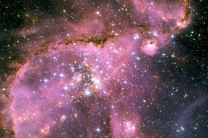 Científicos creen haber descubierto respuestas a importantes interrogantes en la región NGC 346.