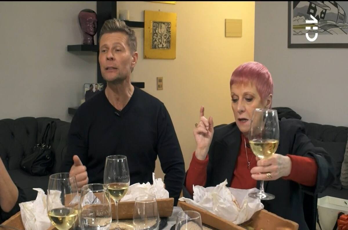 "Nos casamos en Valencia": La historia de amor de Neilas Katinas con su esposo chileno