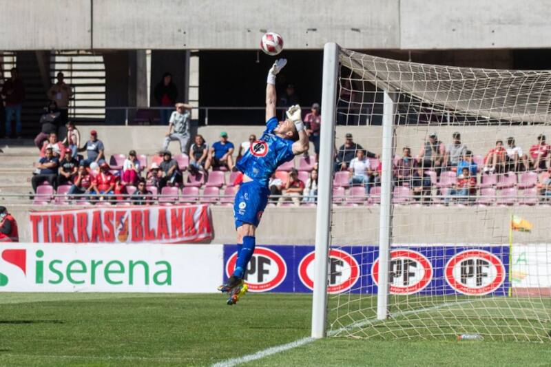 defenderá los tres palos de Deportes Linares en 2024.
