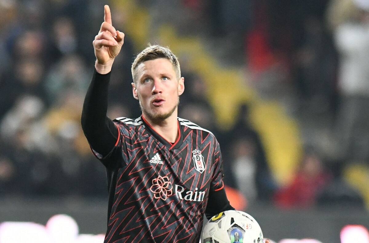 VIDEO| Ni tan "bobo": jugador que se peleó con Lionel Messi en el Mundial salvó a su equipo de una derrota