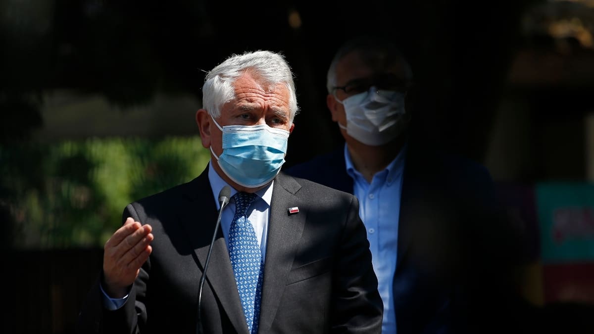 Paris y alza de contagios: "No es el permiso, es la conducta de las personas en vacaciones"