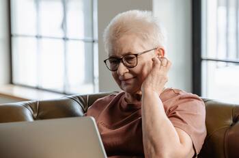 SENAMA tiene ofertas de trabajo con sueldos desde $1.300.000