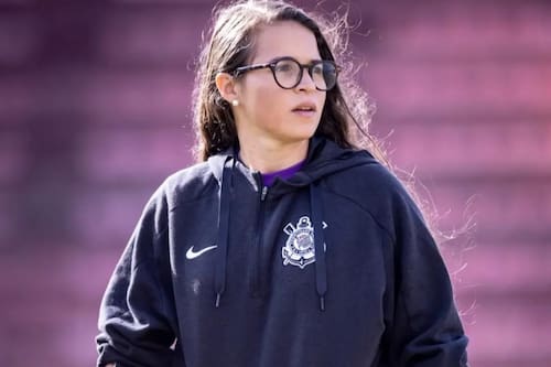 La brasileña se sumó al cuerpo técncio de Colo Colo Femenino. Foto: Lizandra Nunes en Instagram.