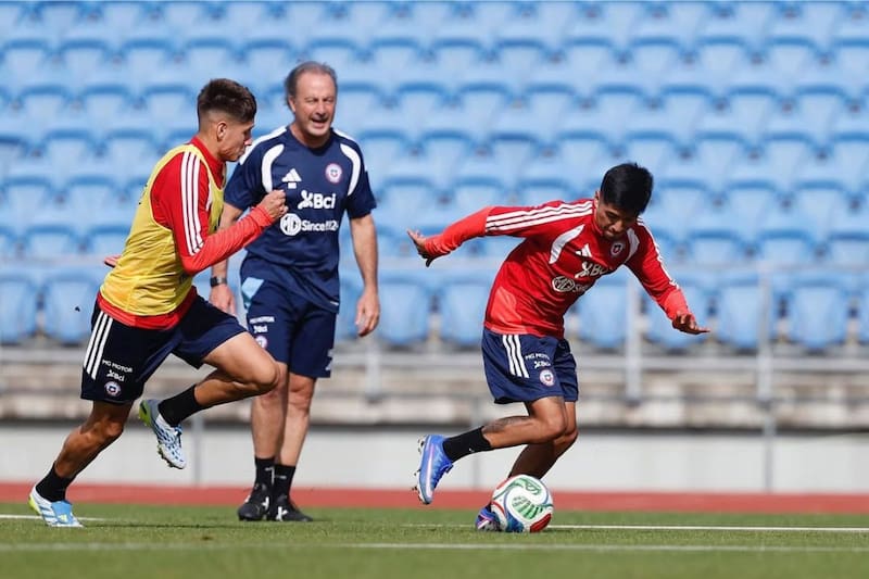 Manuel Suárez, en la práctica de la Selección en Auckland. Foto: Comunicaciones/FFCh
