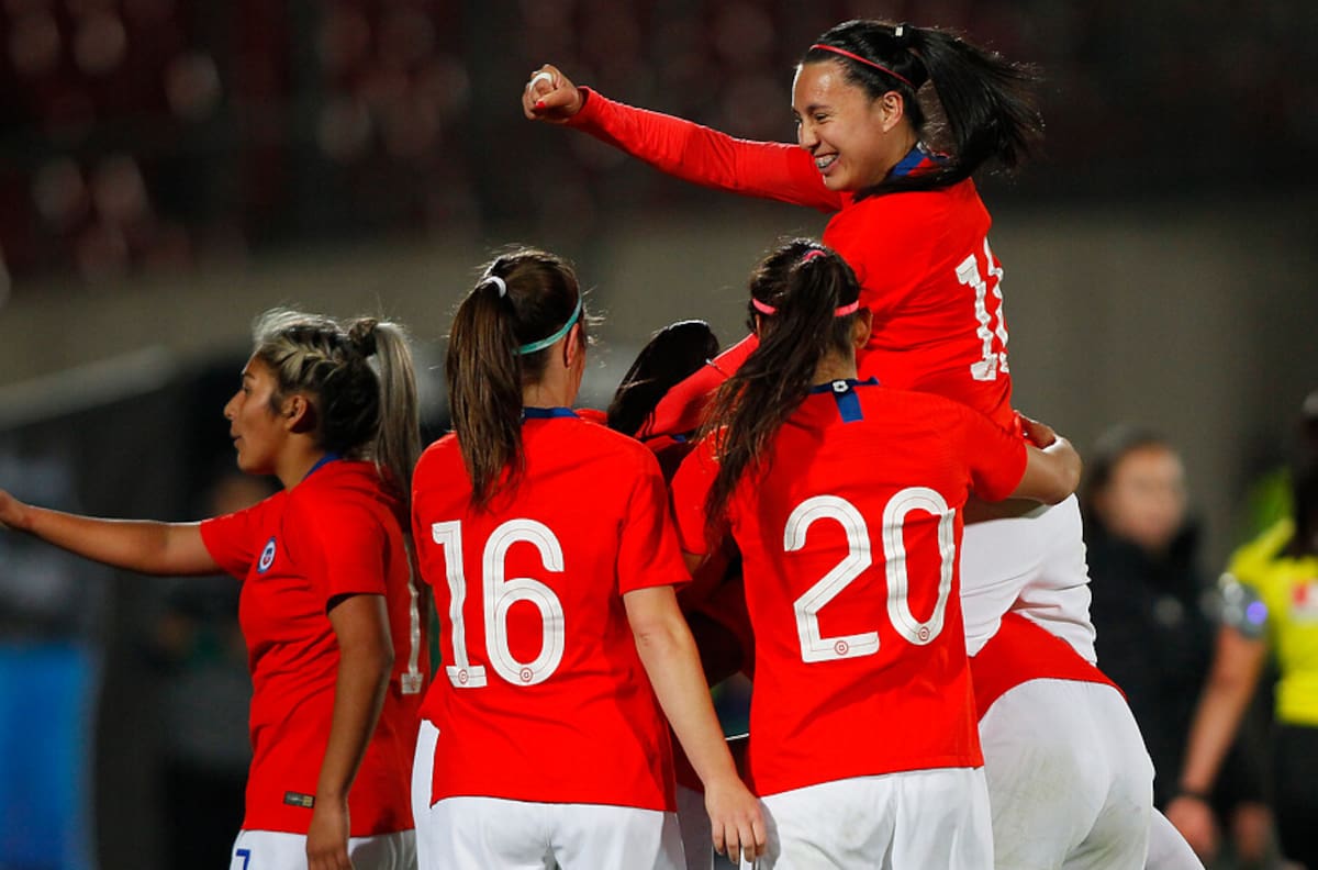La 'Roja' Femenina obtuvo histórico triunfo ante Brasil en infartante tanda de penales
