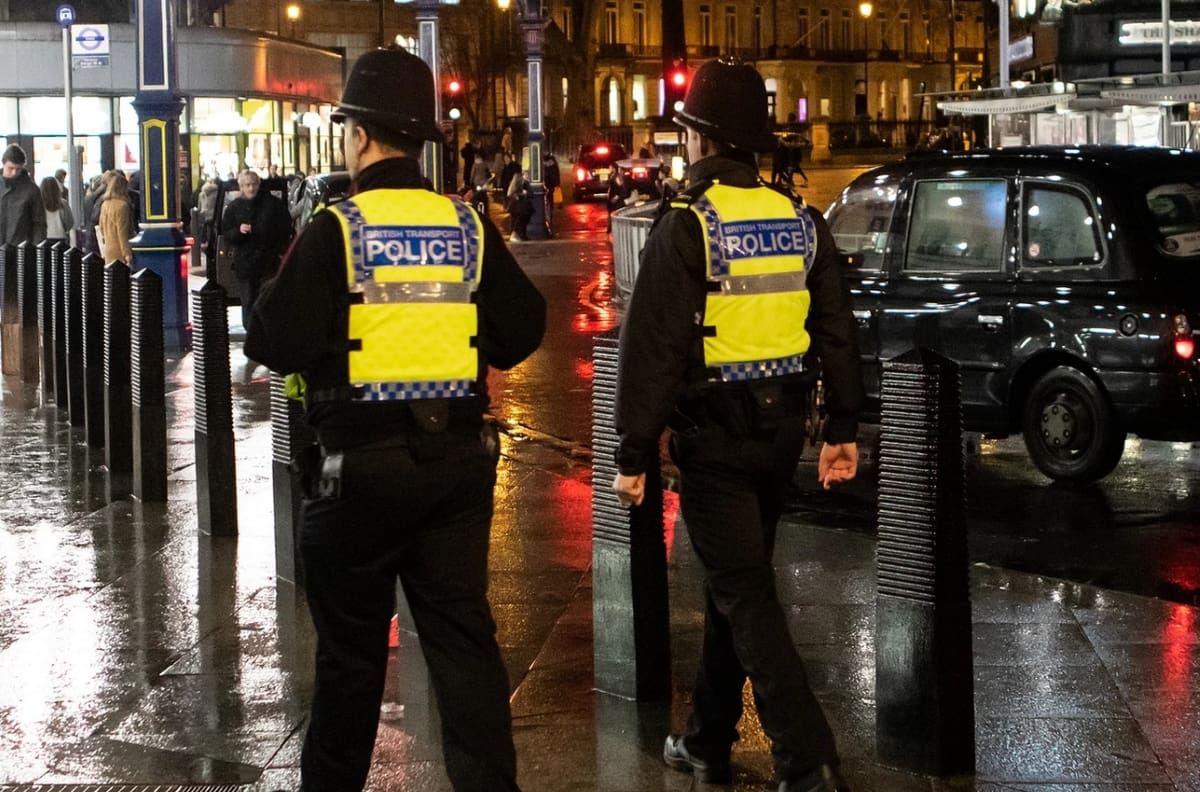 Hombre asesinó a su hija de 4 meses y fue condenado a 16 años de cárcel en Inglaterra