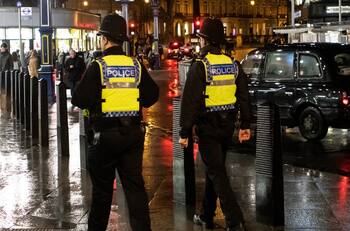 Hombre asesinó a su hija de 4 meses y fue condenado a 16 años de cárcel en Inglaterra