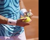 VIDEO | Sorprenden a tenista argentino haciendo trampa en el Challenger de Santiago con un misterioso spray