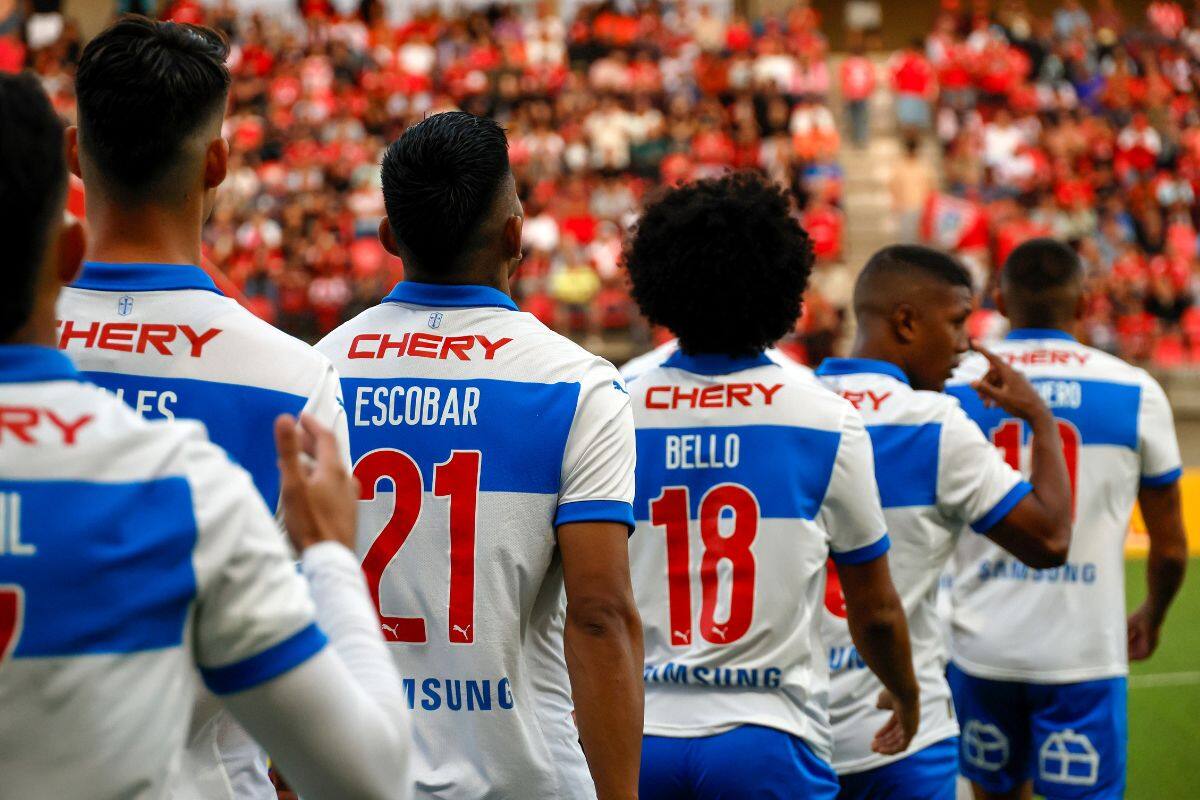 Sin Fernando Zampedri: la formación de la UC para enfrentar a Audax Italiano por el Campeonato Nacional Sin Fernando Zampedri: la formación de la UC para enfrentar a Audax Italiano por el Campeonato Nacional