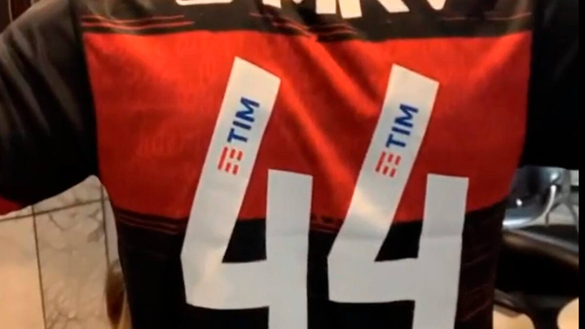 "Está guapísima, eh": Mauricio Isla y su familia se lucen con la camiseta del Flamengo