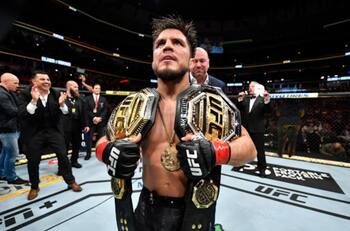 Ex campeón de UFC retó al "niño de oro" del boxeo mundial