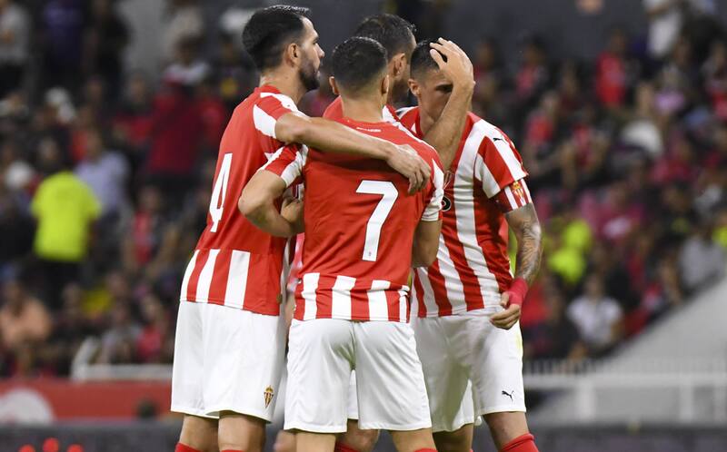 Lleva un año en el Sporting Gijón y no ha convertido goles.