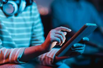 Las 4 empresas chilenas que destacan en el top 10 de los mejores operadores de Internet en América Latina