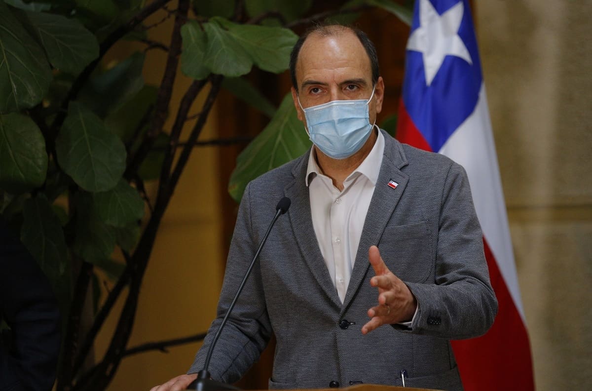 Ministro Monckeberg sobre retiro del 10%: “más allá de una urgencia legislativa, lo que necesitamos es una urgencia política”