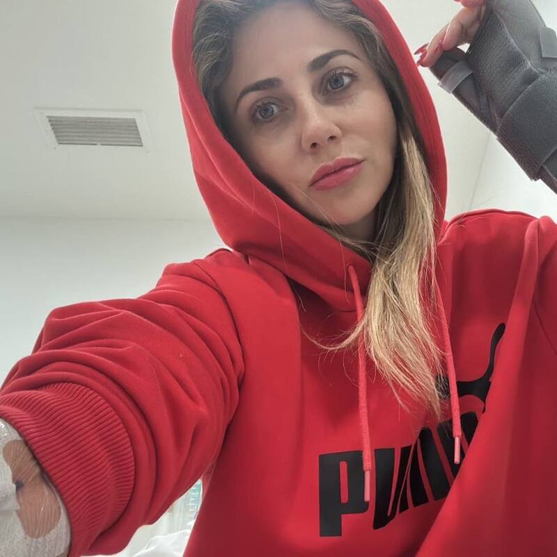 Gissella Gallardo terminó en la clínica