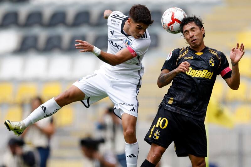 jugando por Colo Colo ante Coquimbo Unido.