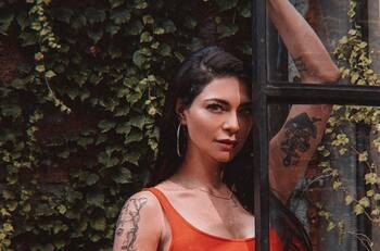 "Libre, feliz y regalona": Antonella Ríos compartió una nostálgica fotografía de cuando era una niña junto a su madre, Loretta Mascetti