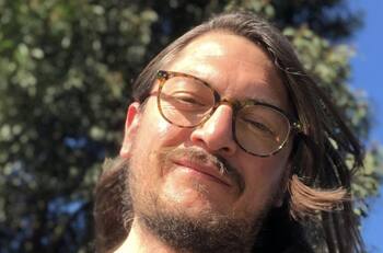 Violento Parra realiza particular cover de "Facts", canción de Pablo Chill-E